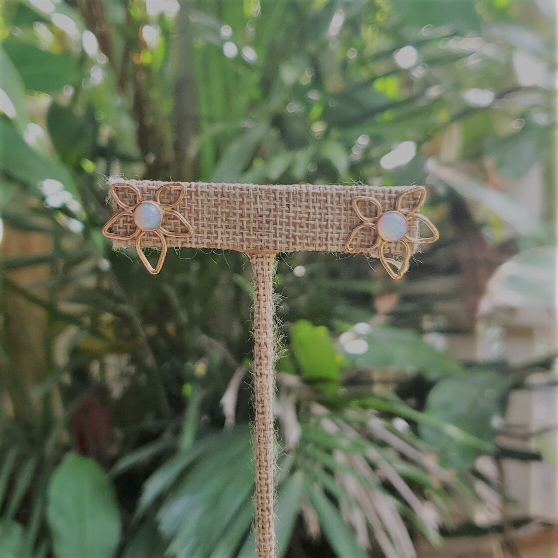 Naupaka Gem Studs