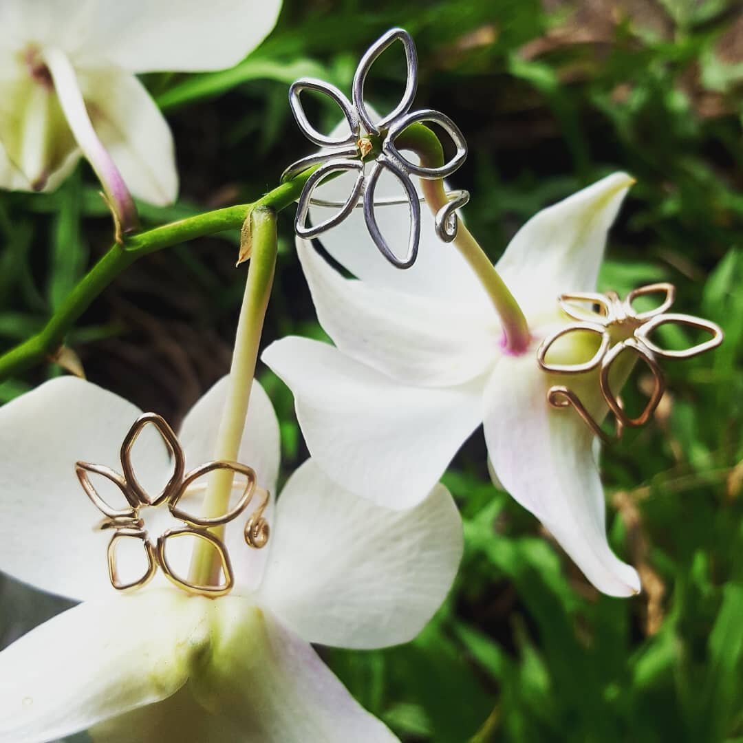 Naupaka Flower Bypass Ring